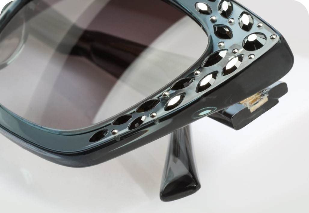 Discover High-End Wholesale Designer Sunglasses for Your Store