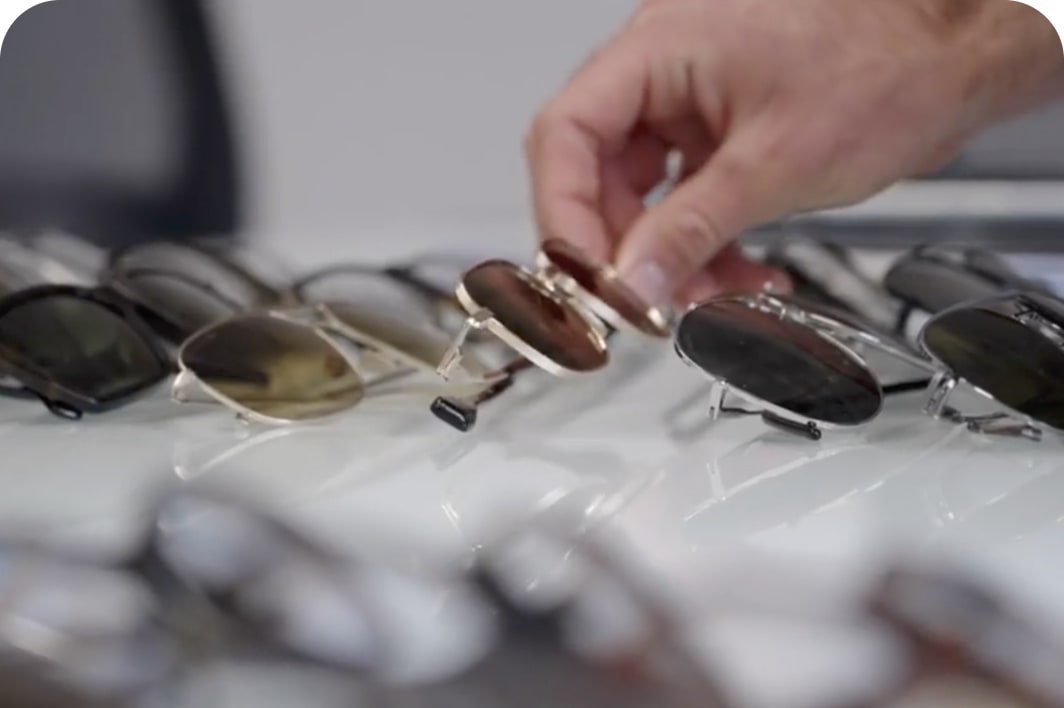 How to Choose an Eyewear Distributor: A Guide for Retailers